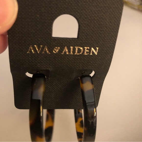 3/$20 Ava & Aiden Earrings NWT - Picture 4 of 6